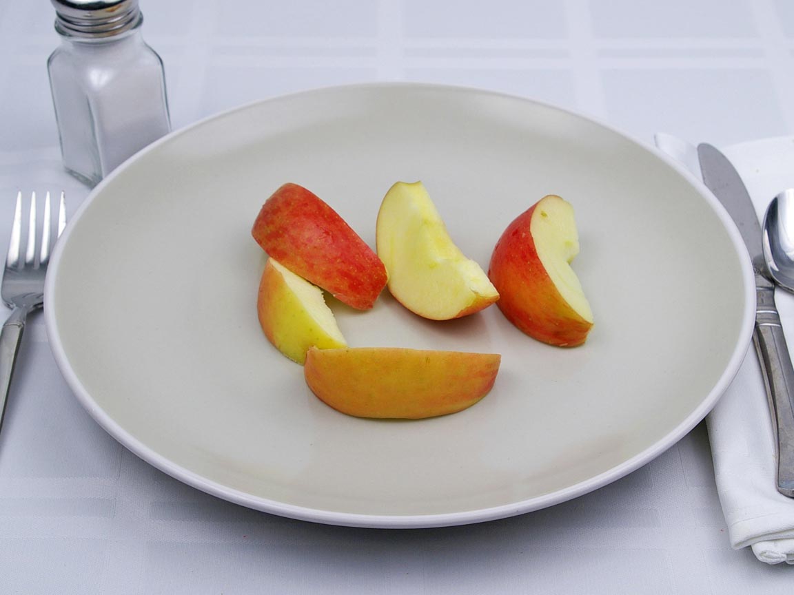 Calories in 0.63 fruit(s) of Apples - Fuji