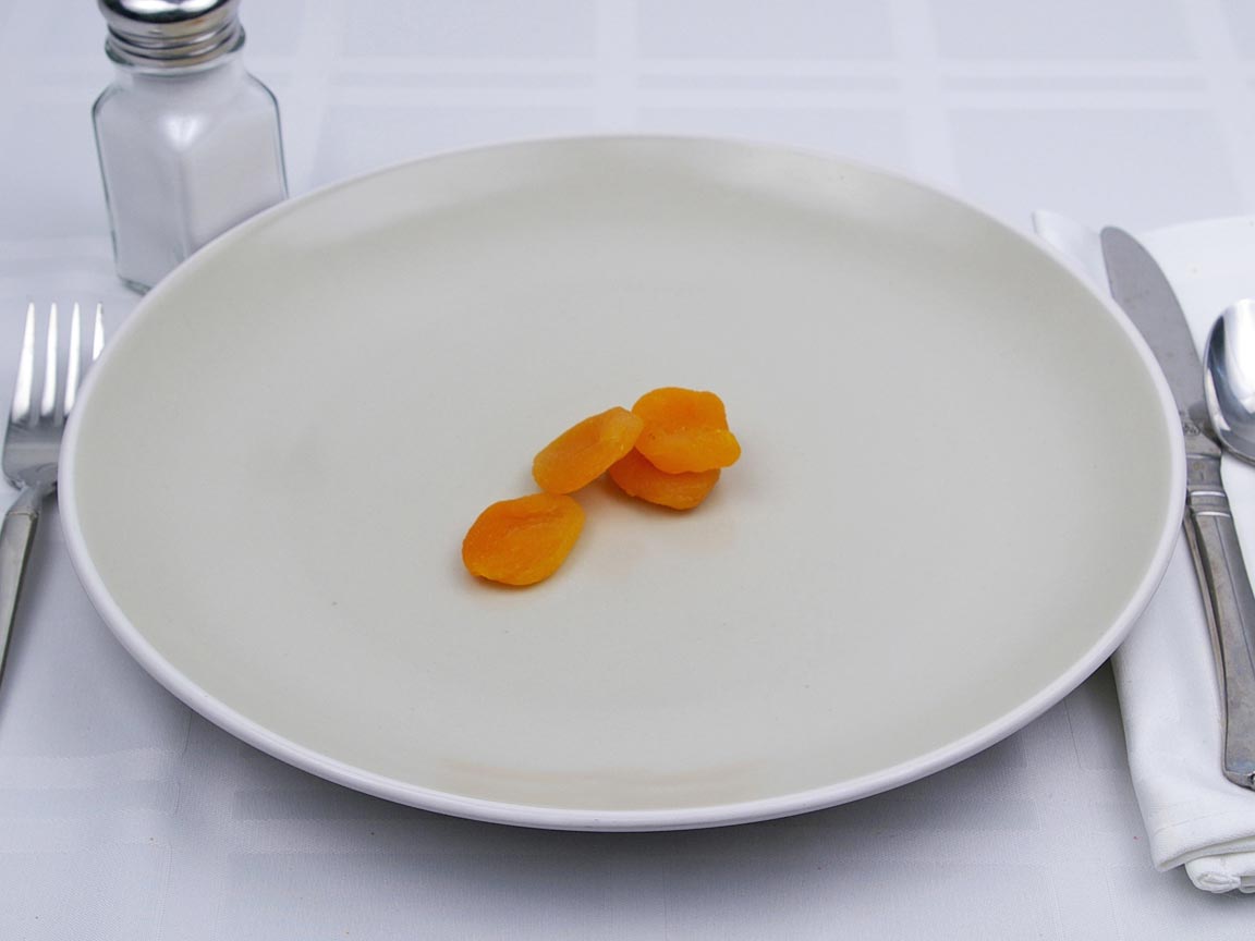 Calories in 4 piece(s) of Apricot - Dried