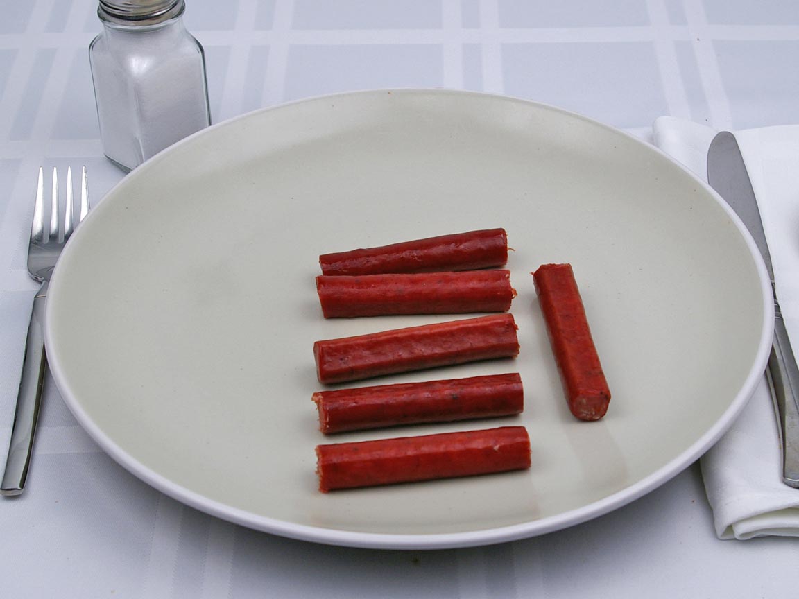 Calories in 3 stick(s) of Beef Sticks