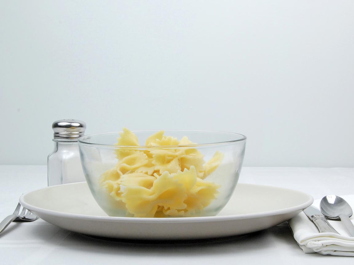 Calories in 1 cup(s) of Bowtie Pasta