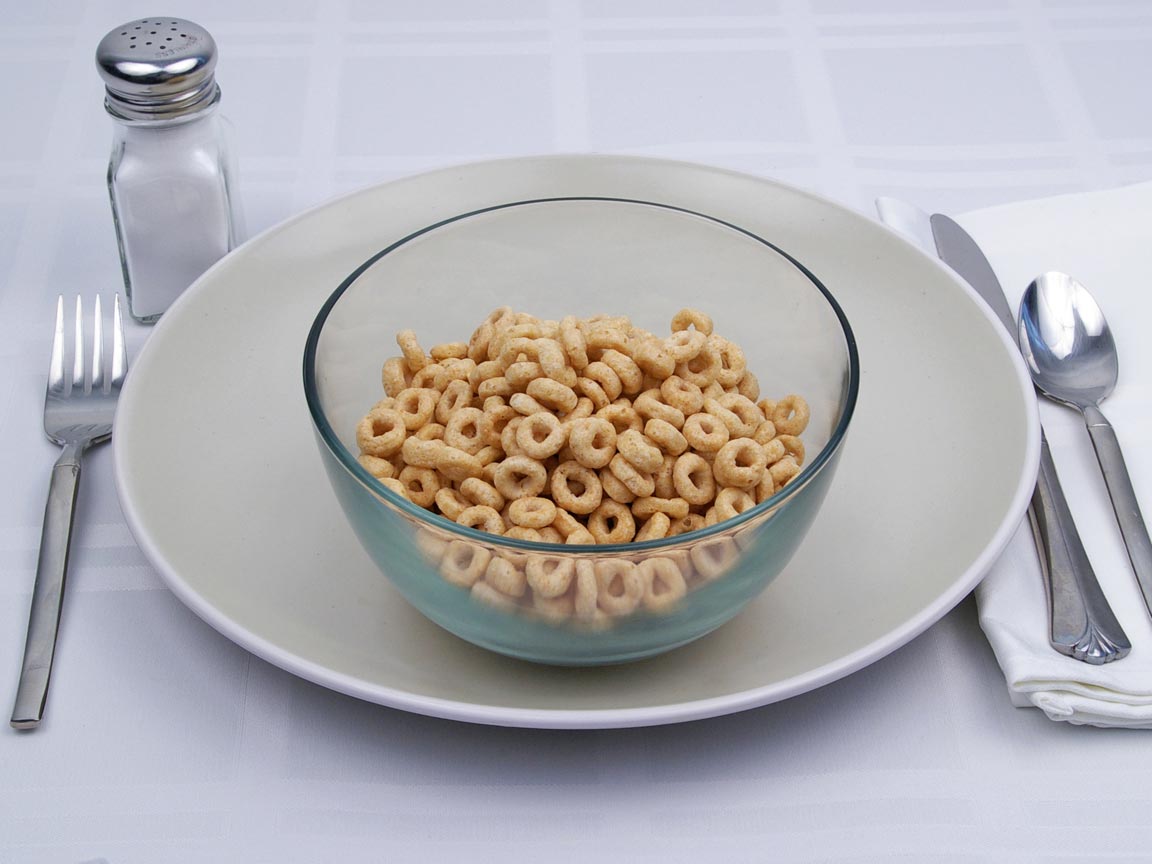 Calories in 2.5 cup(s) of Cheerios Cereal