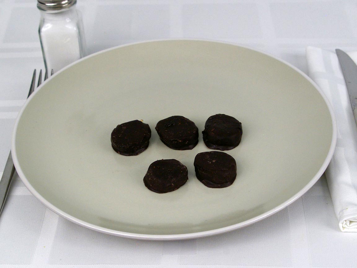 Calories in 5 ea(s) of Chocolate Covered Bananas - Slices