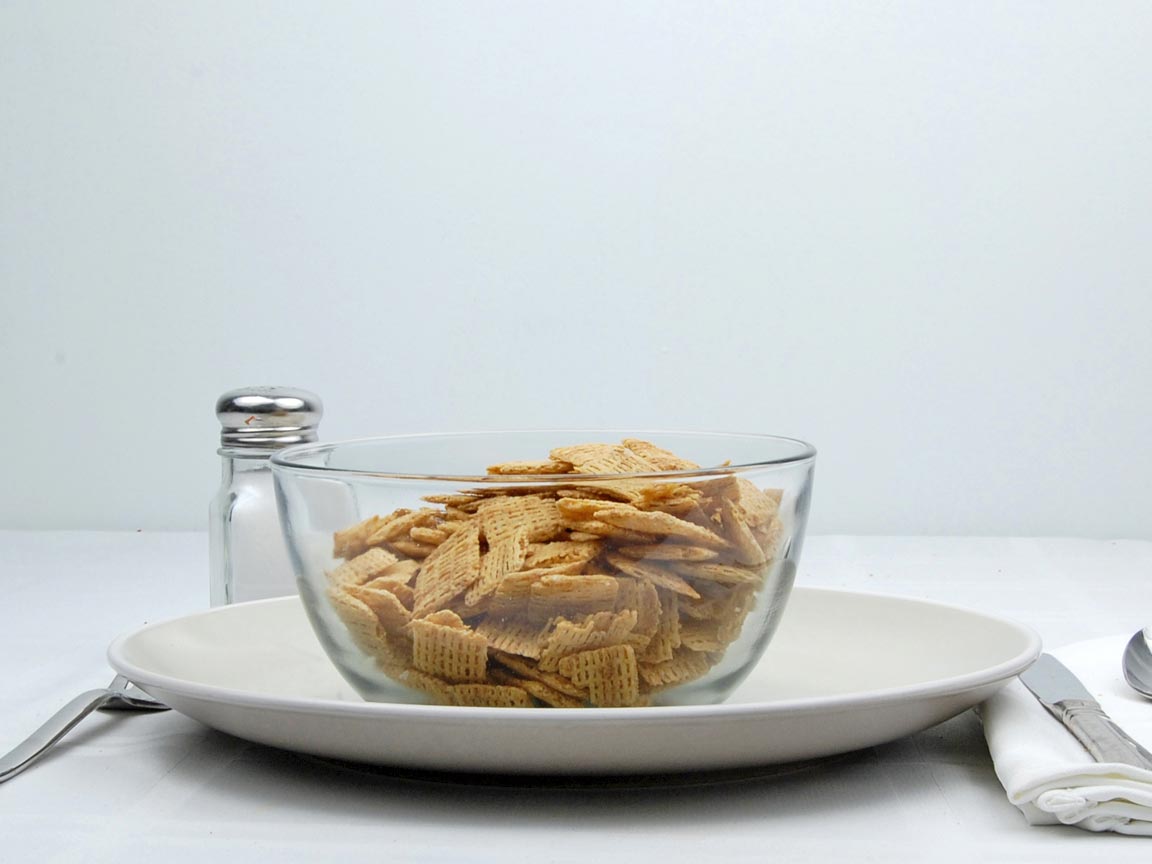 Calories in 2.5 cup(s) of Cinnamon Life Cereal