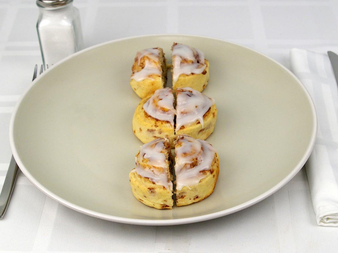 Calories in 3 roll(s) of Cinnamon Roll - Ready Bake