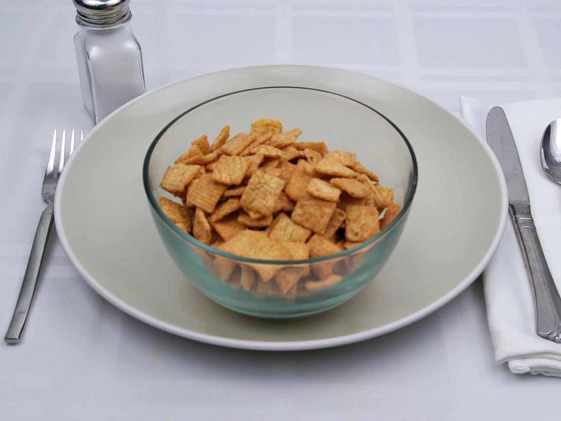 Calories in 2.5 cup(s) of Cinnamon Toast Crunch Cereal