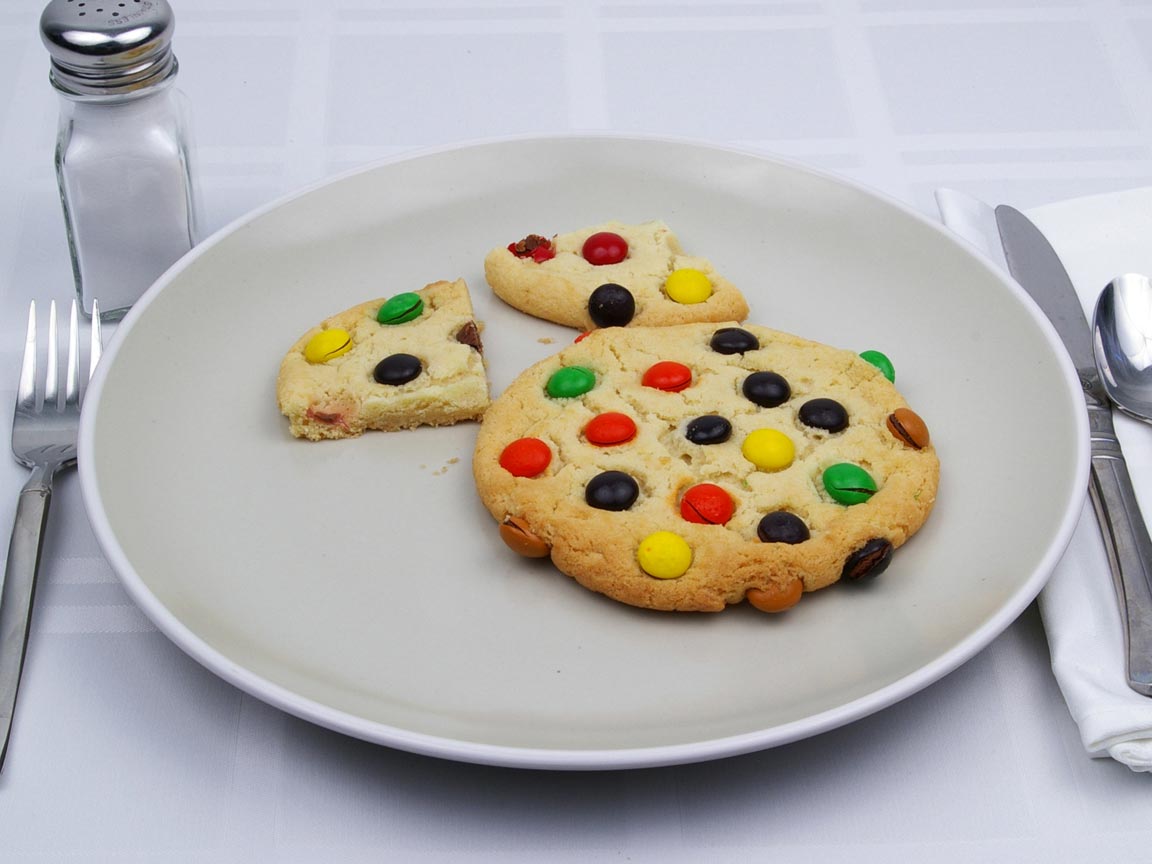Calories in 1.5 cookie(s) of M&M Cookies - Large