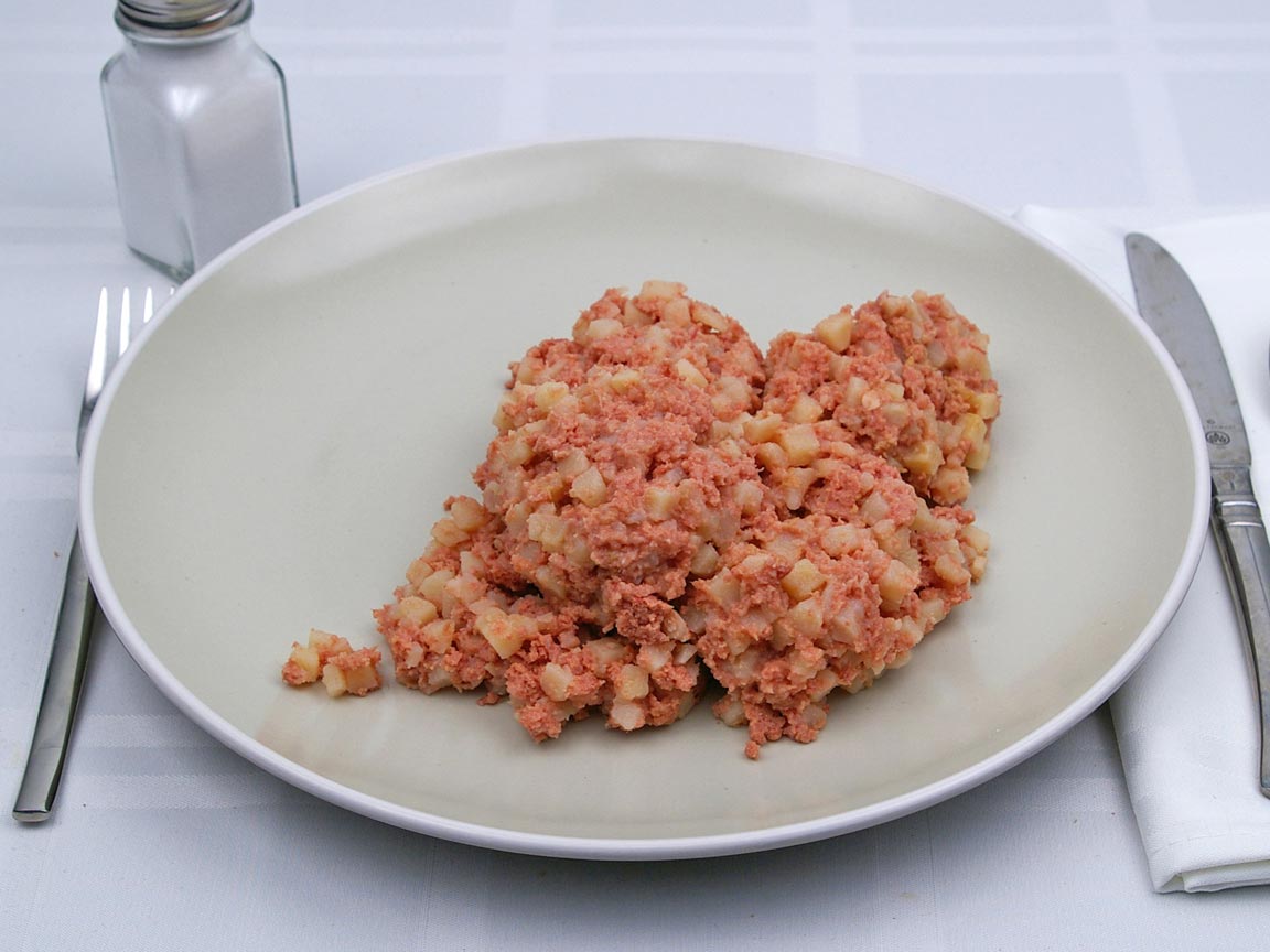 Calories in 1.75 cup(s) of Corned Beef Hash - Canned 