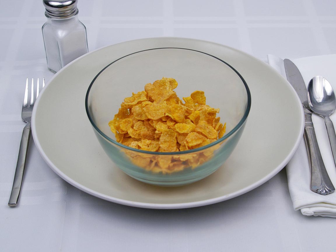 Calories in 1 cup(s) of Corn Flakes Cereal