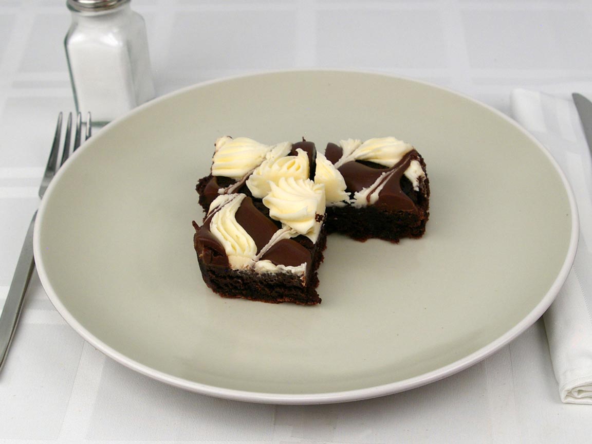 Calories in 3 piece(s) of Cream Cheese Brownie