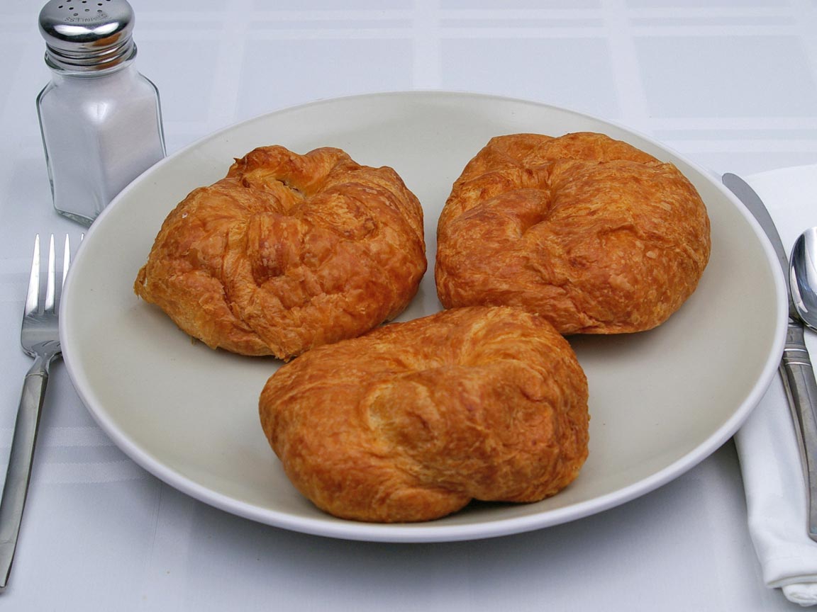 Calories in 6 croissant(s) of Butter Croissant