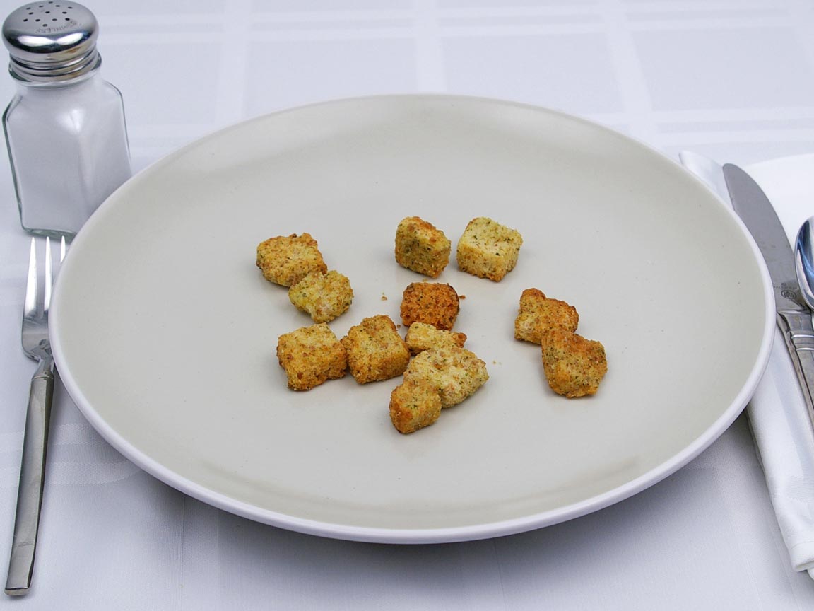Calories in 0.5 cup(s) of Croutons - Seasoned