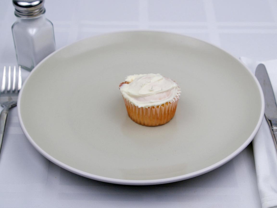 Calories in 1 cupcake(s) of Cupcakes - Vanilla Frosting - 1 tsp - Avg