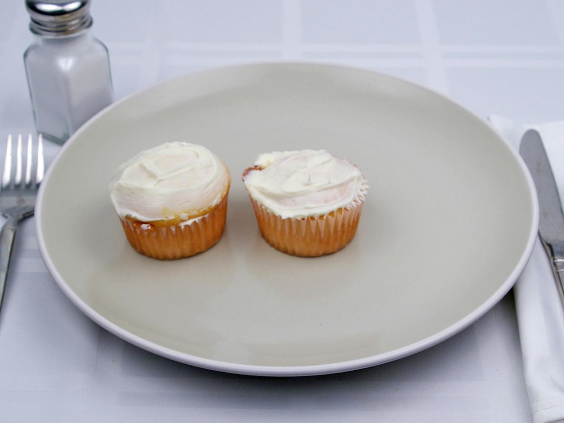 Calories in 2 cupcake(s) of Cupcakes - Vanilla Frosting - 1 tsp - Avg
