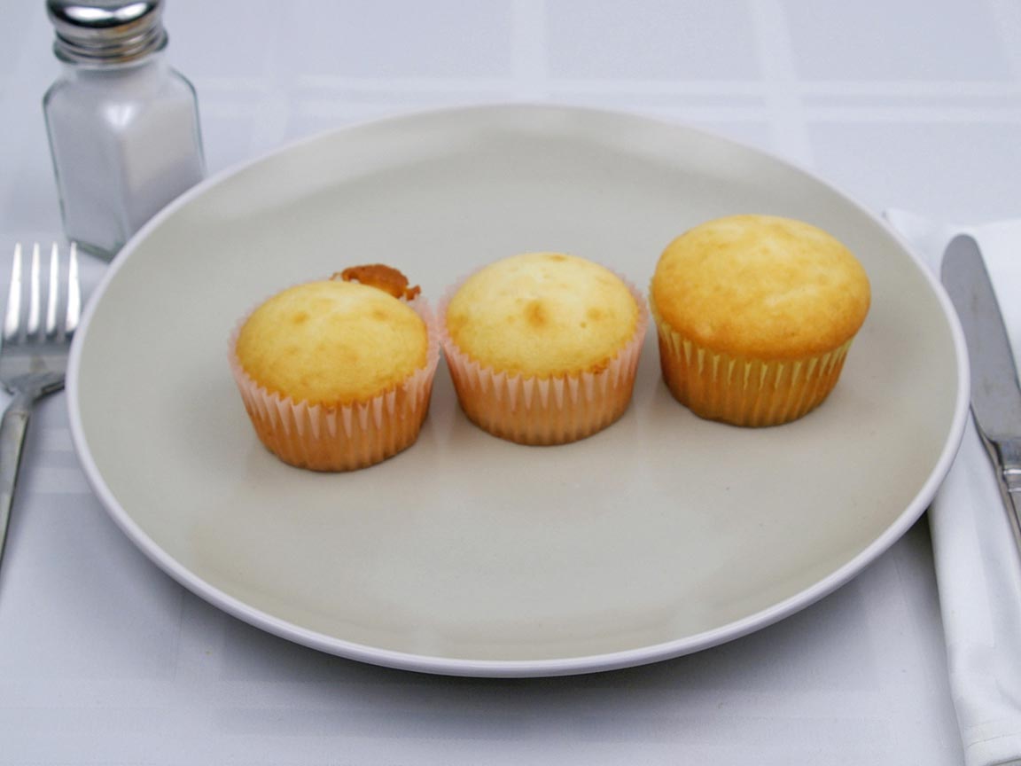 Calories in 3 cupcake(s) of Vanilla Cupcake - Plain - Avg