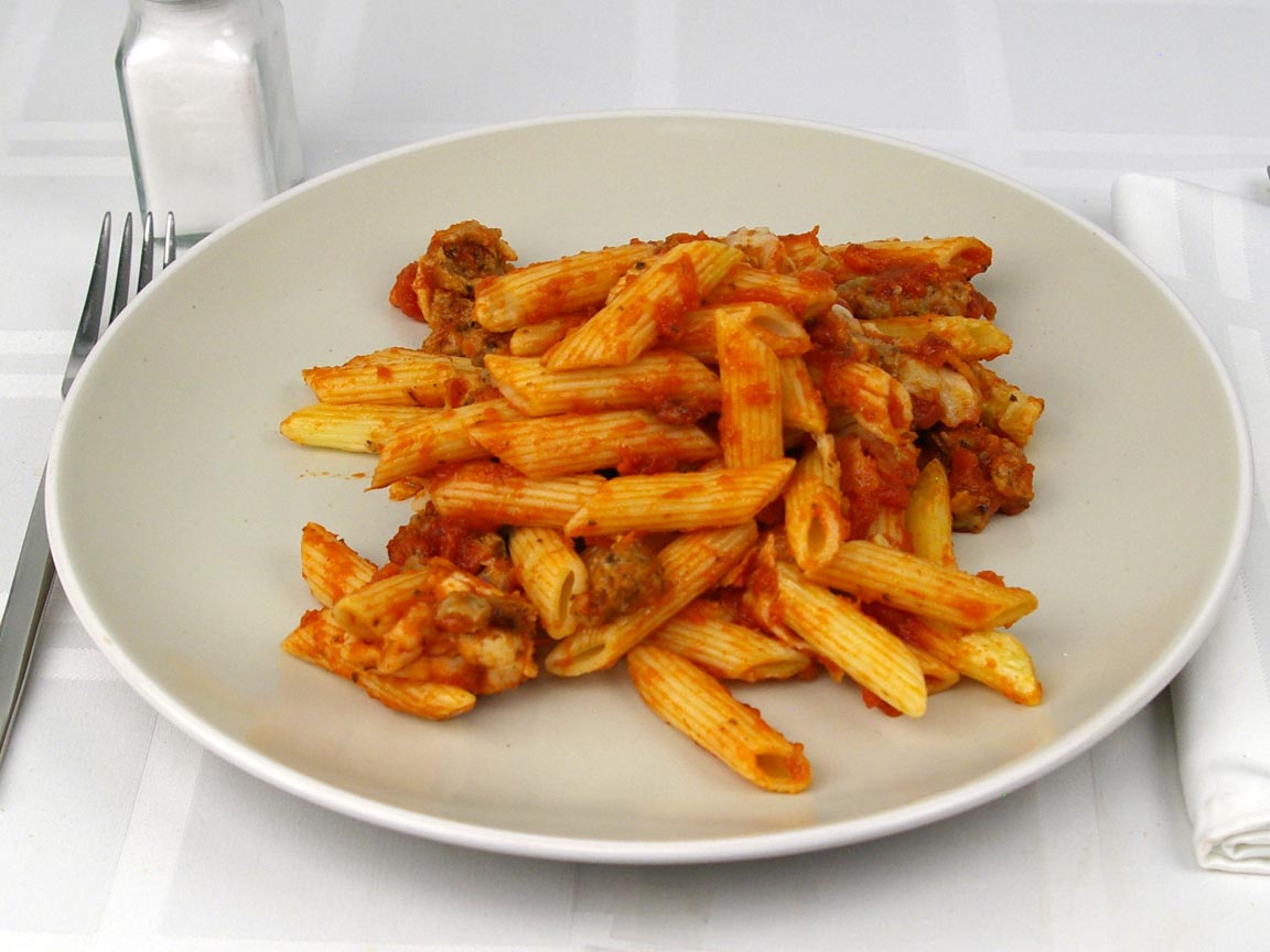 Calories in 2 cup(s) of Domino's Italian Sausage Marinara Pasta
