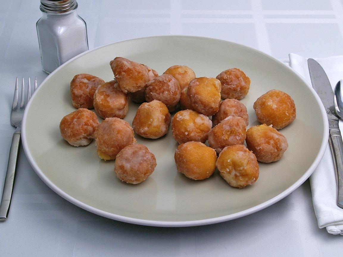 Calories in 20 donut hole(s) of Donut Holes - Cake