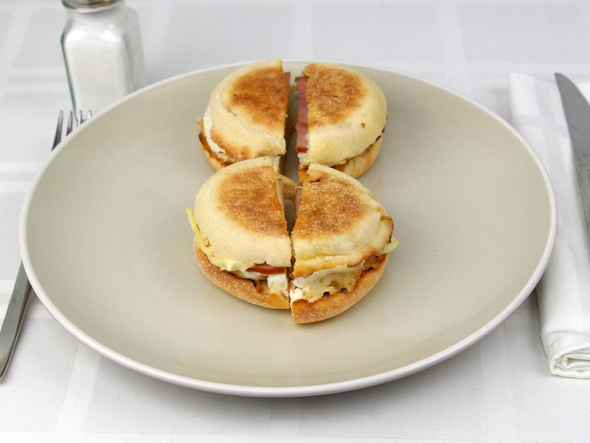 Calories in 2 sandwich(s) of Mcdonald's Egg White Delight