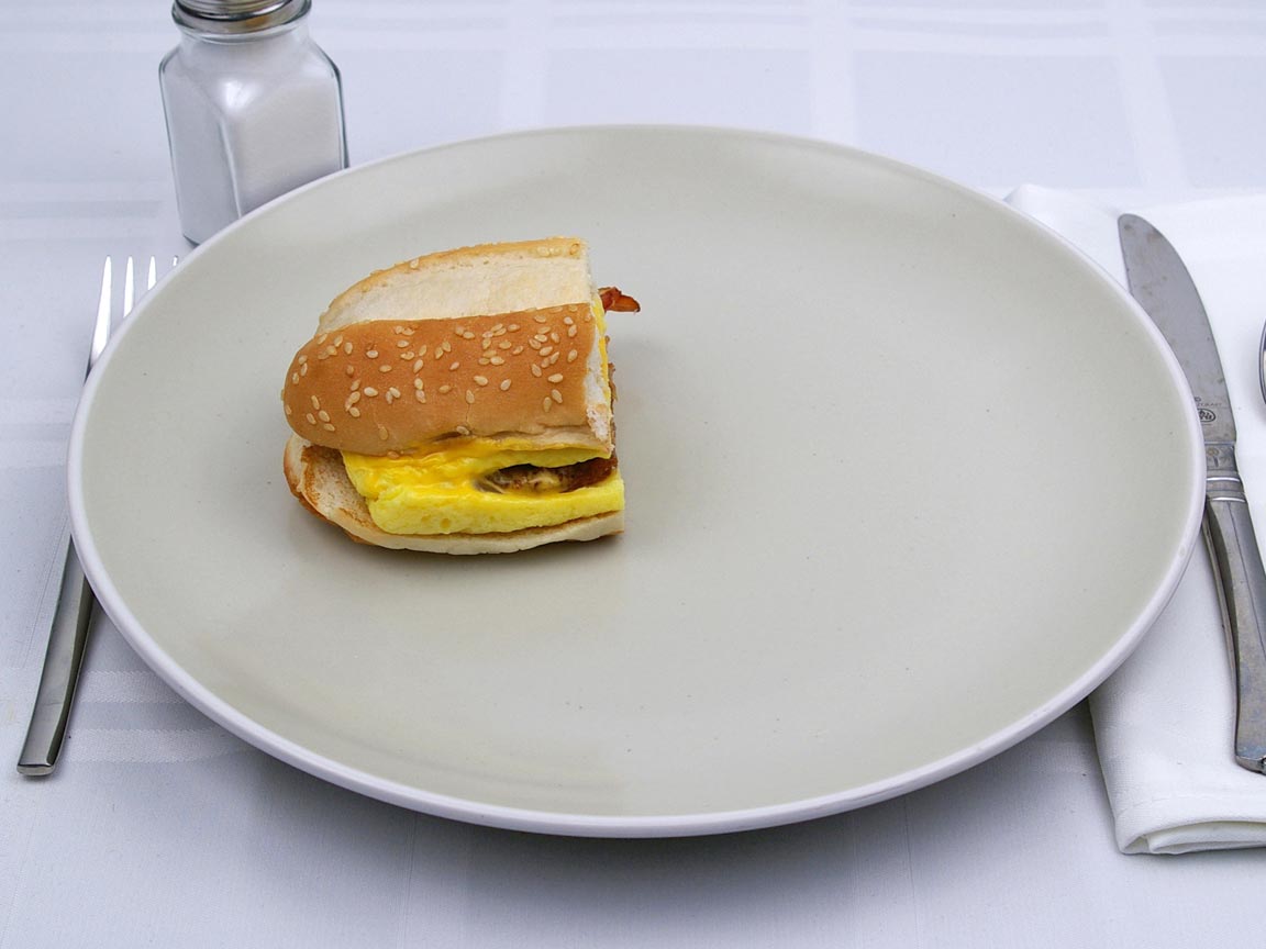 Calories in 0.5 sandwich(es) of Burger King - Supreme Breakfast Sandwich