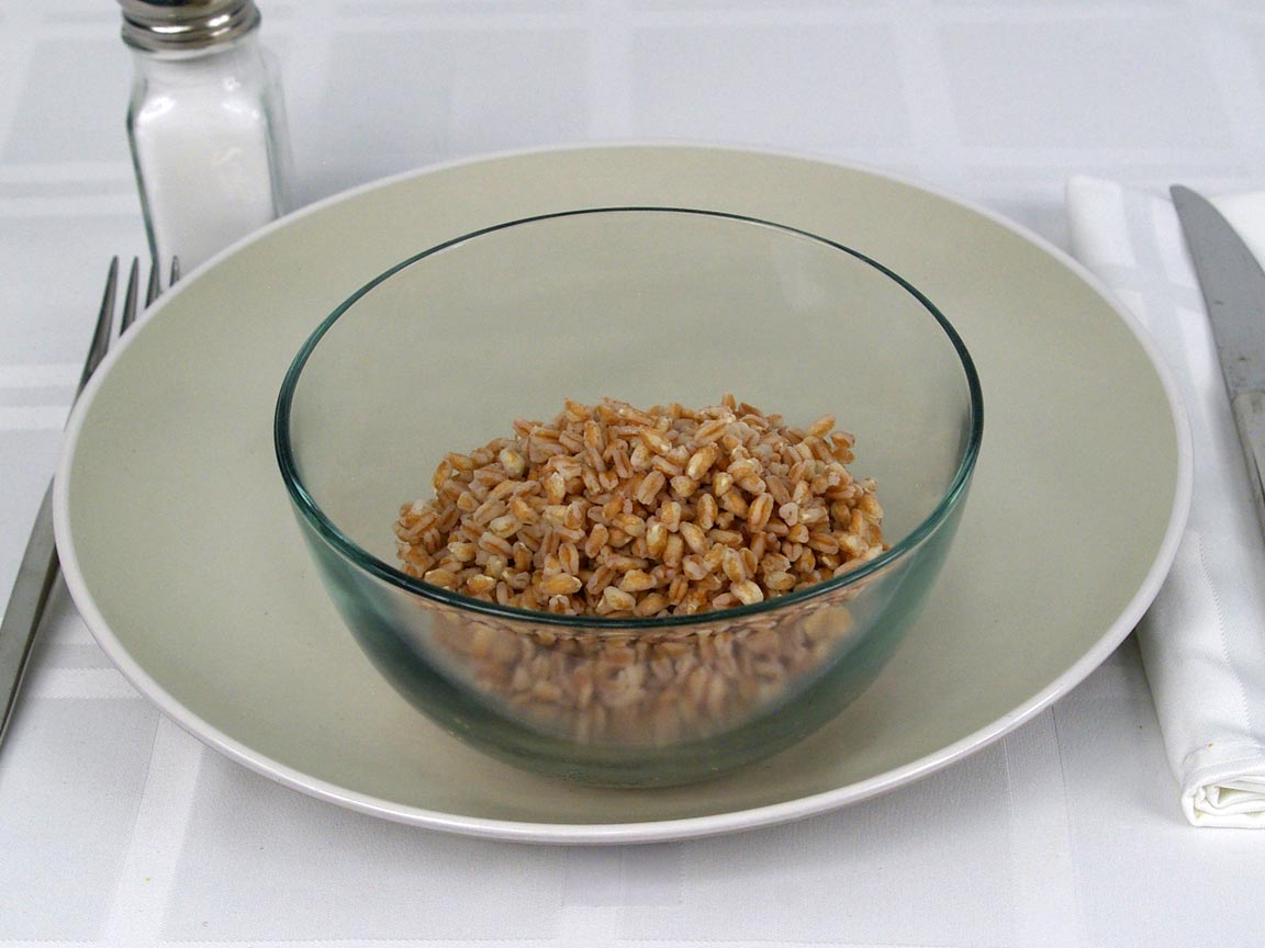 Calories in 1 cup(s) of Farro