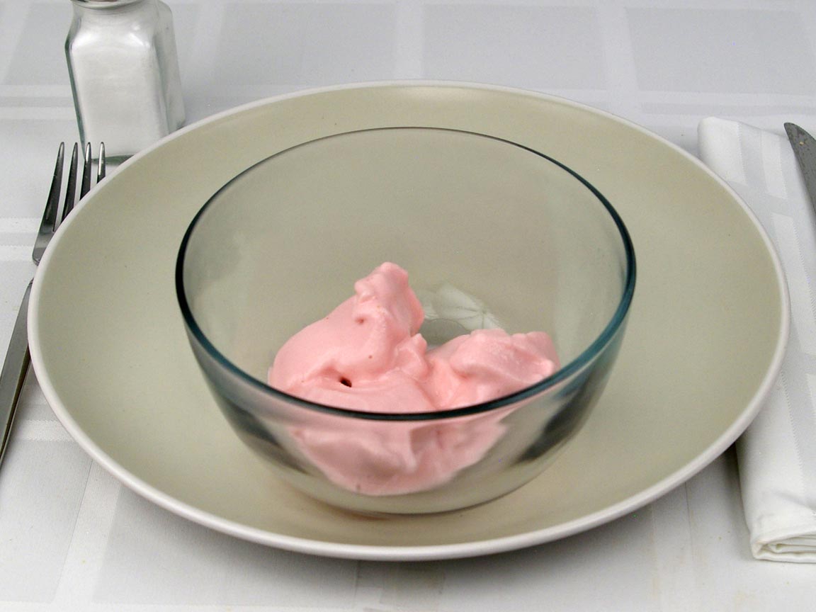 Calories in 85 grams of Frozen Yogurt/ Soft Serve Fresh Strawberry