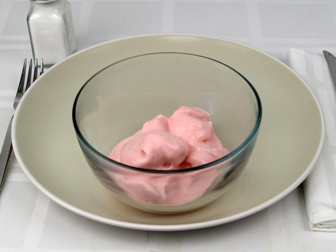 Calories in 142 grams of Frozen Yogurt/ Soft Serve Fresh Strawberry