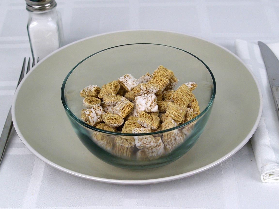 Calories in 2 cup(s) of Frosted Mini-Wheats Little Bites