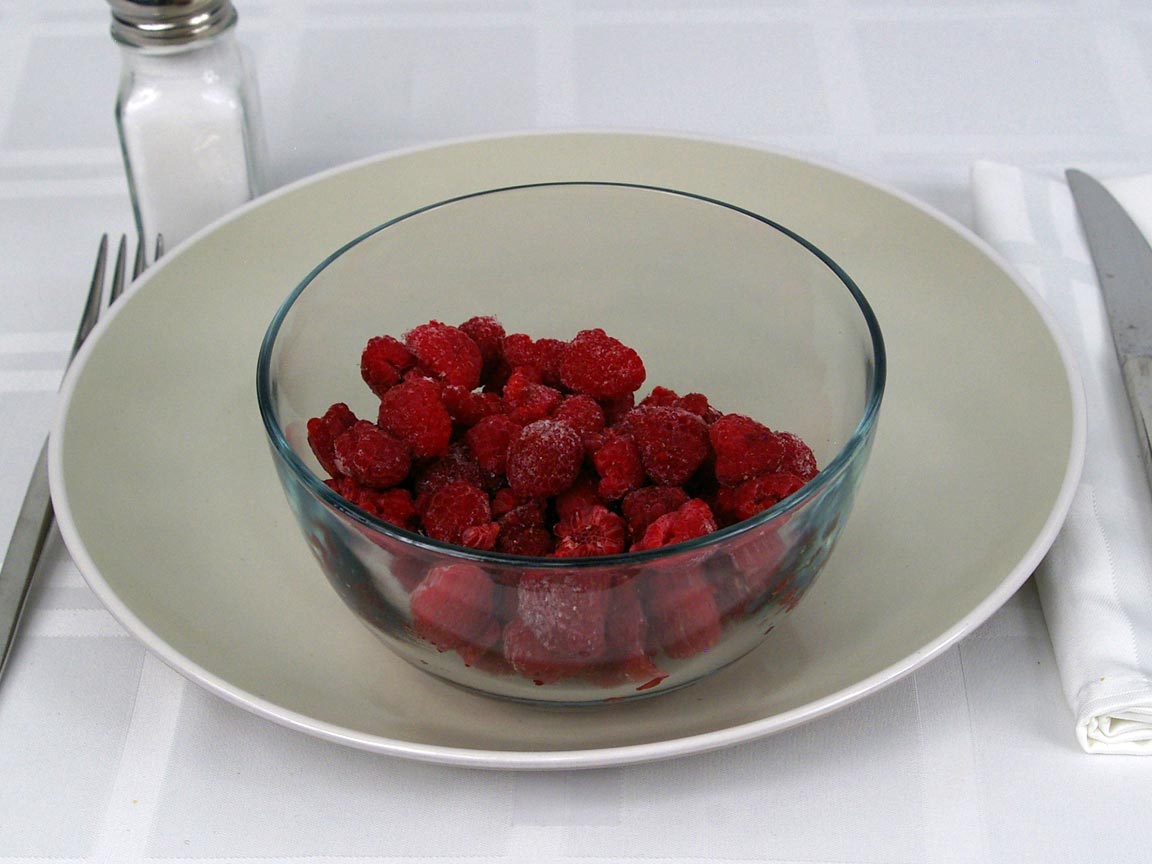 Calories in 1.5 cup(s) of Raspberries - Frozen