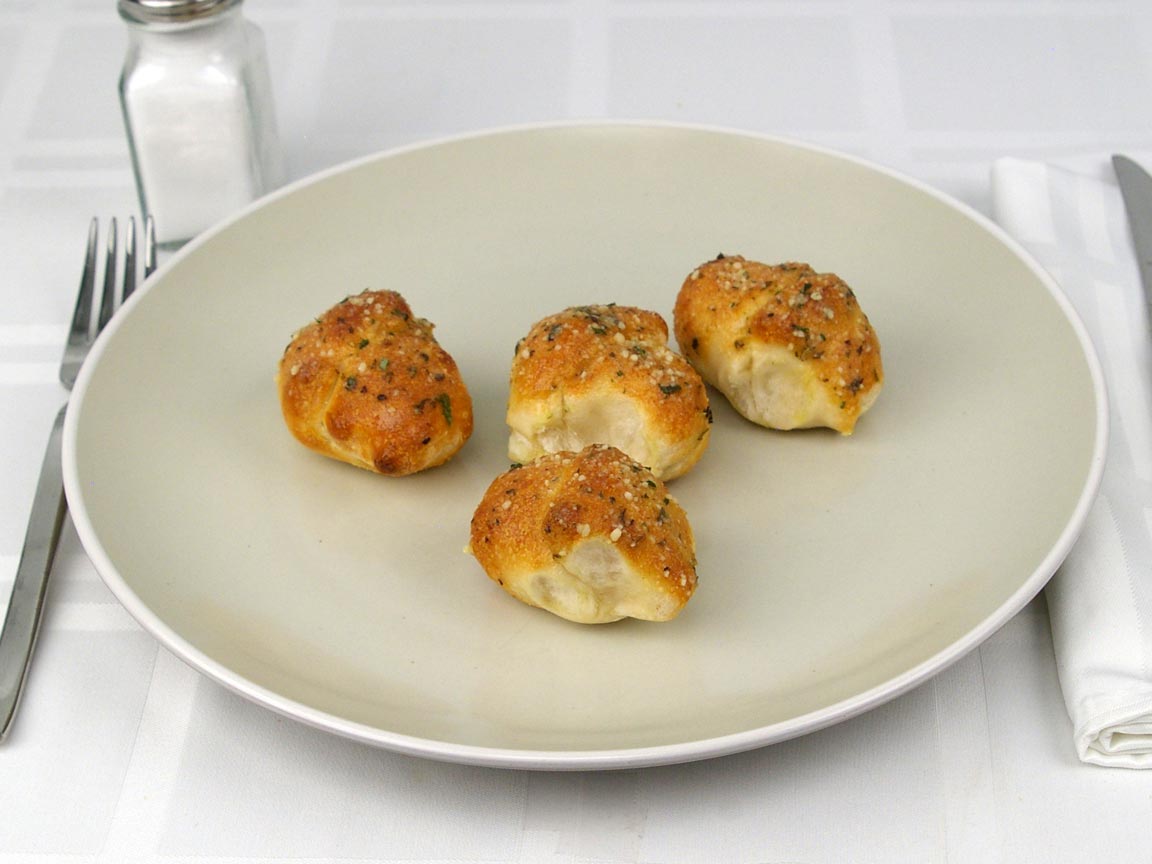 Calories in 4 piece(s) of Pizza Hut Garlic Knots