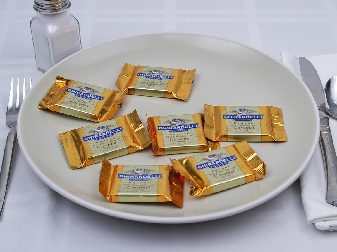 Calories in 7 square(s) of Ghirardelli Chocolate Caramel Square