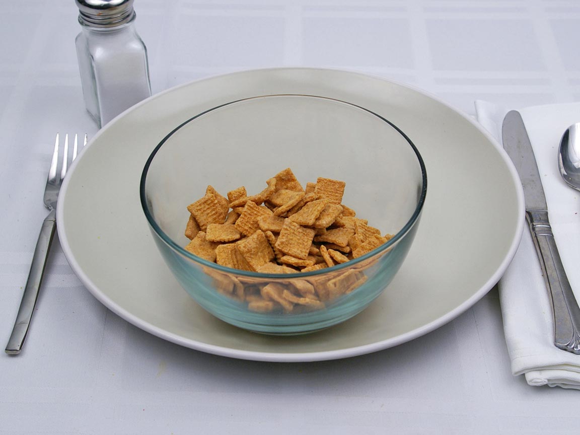 Calories in 1 cup(s) of Golden Grahams Cereal