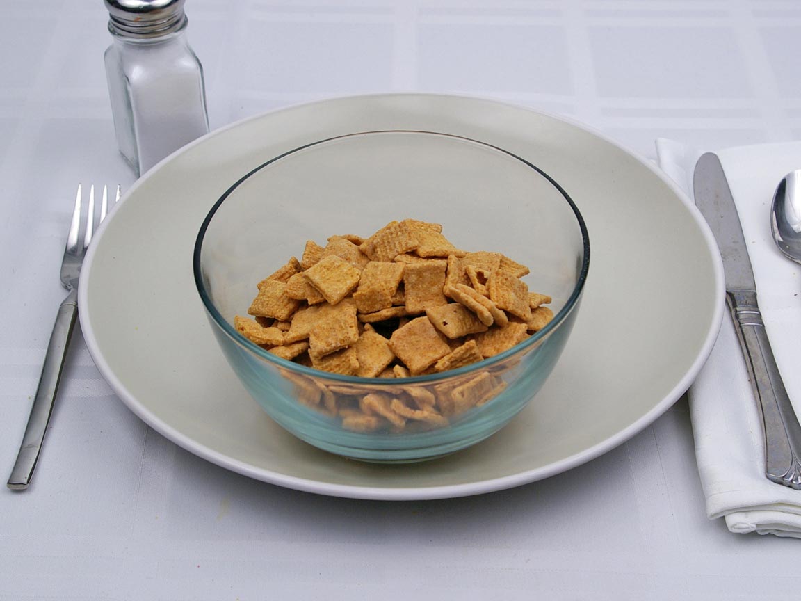 Calories in 1.5 cup(s) of Golden Grahams Cereal