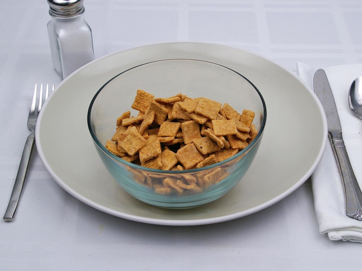 Calories in 1.75 cup(s) of Golden Grahams Cereal