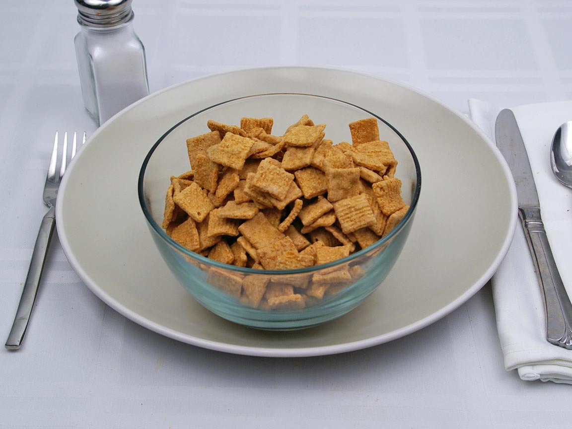 Calories in 2.5 cup(s) of Golden Grahams Cereal