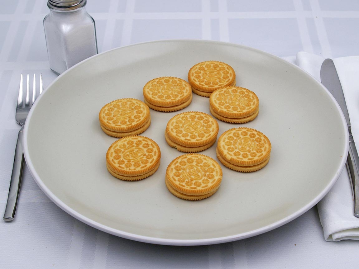 Calories in 8 cookie(s) of Golden Oreos Cookie