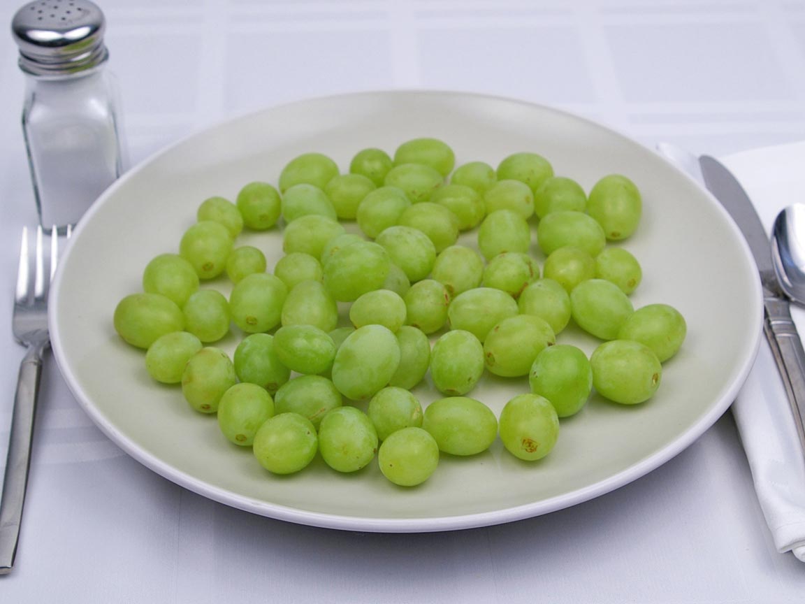 Calories in 368 grams of Grapes - Green