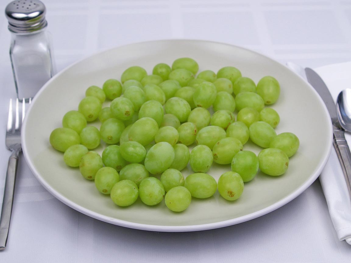 Calories in 226 grams of Grapes - Green.