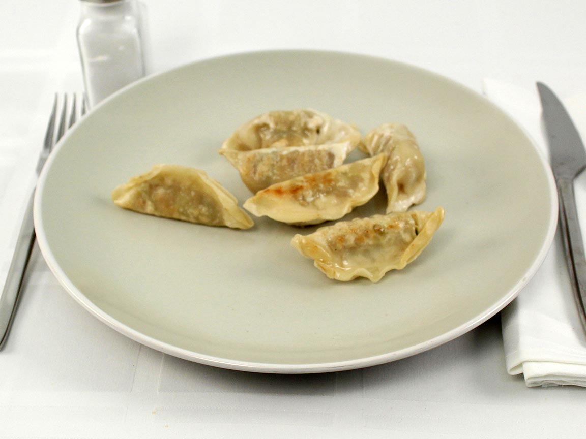 Calories in 6 piece(s) of Chicken Gyoza - added oil for cooking