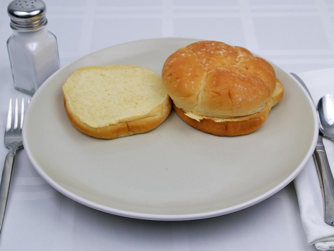 Calories in 1.5 bun(s) of Hamburger Bun - White - Avg
