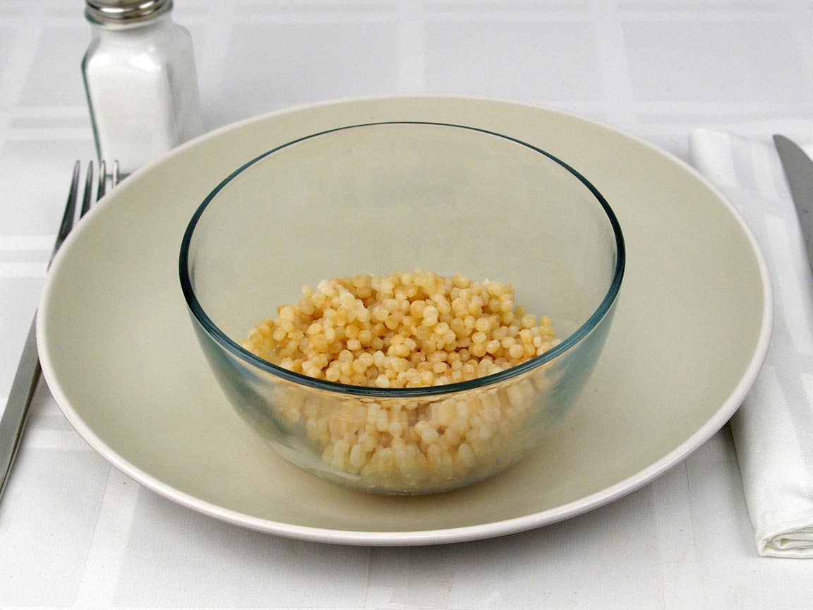 Calories in 0.75 cup(s) of Israeli Cous Cous
