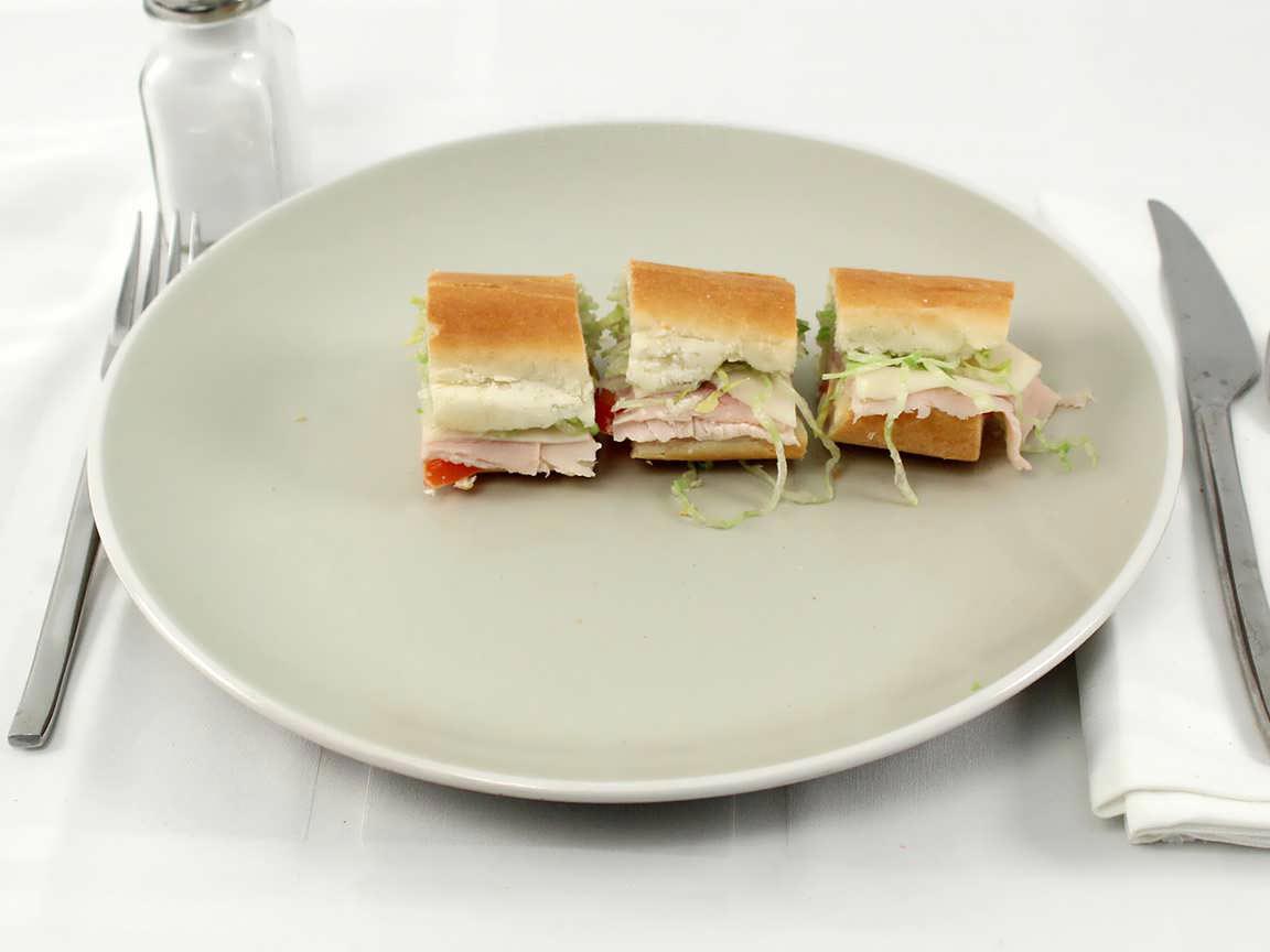 Calories in 0.75 sandwich(s) of Jimmy John's Little #4 Turkey