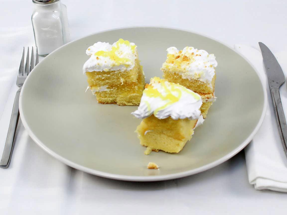 Calories in 0.75 piece(s) of Lemon Filled Yellow Cake