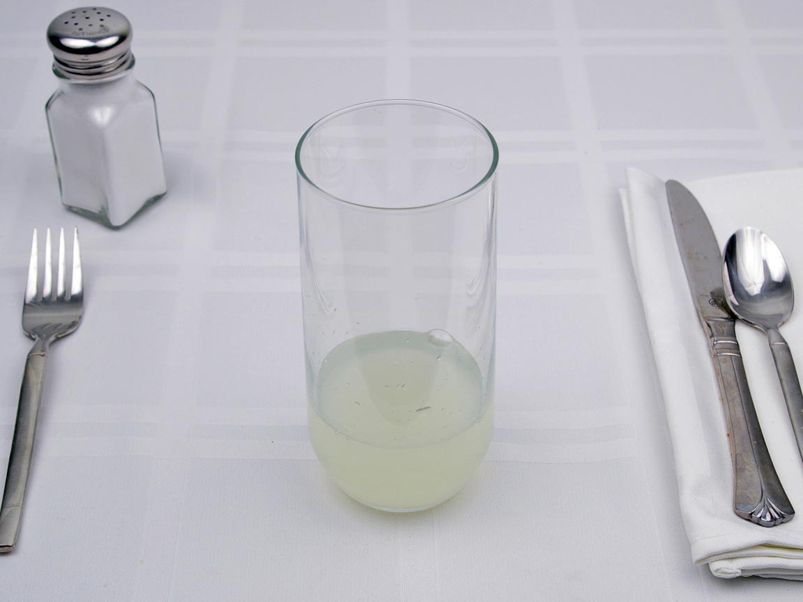 Calories in 0.5 cup(s) of Lemonade - Light