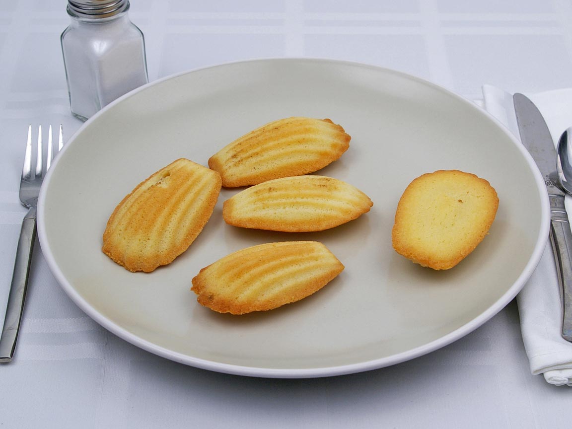 Calories in 5 cookie(s) of Madelines