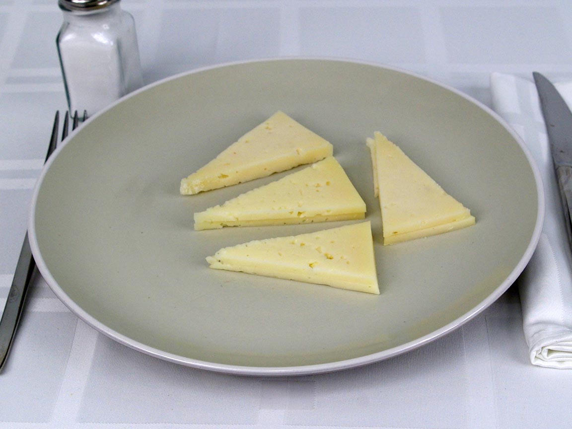 Calories in 113 grams of Manchego Cheese