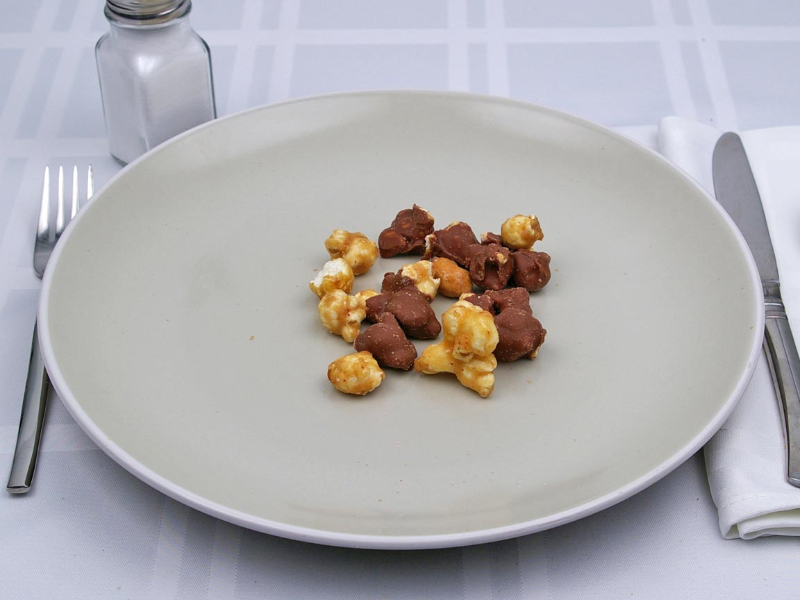 Calories in 0.5 cup(s) of Moose Munch - Milk Chocolate - Popcorn