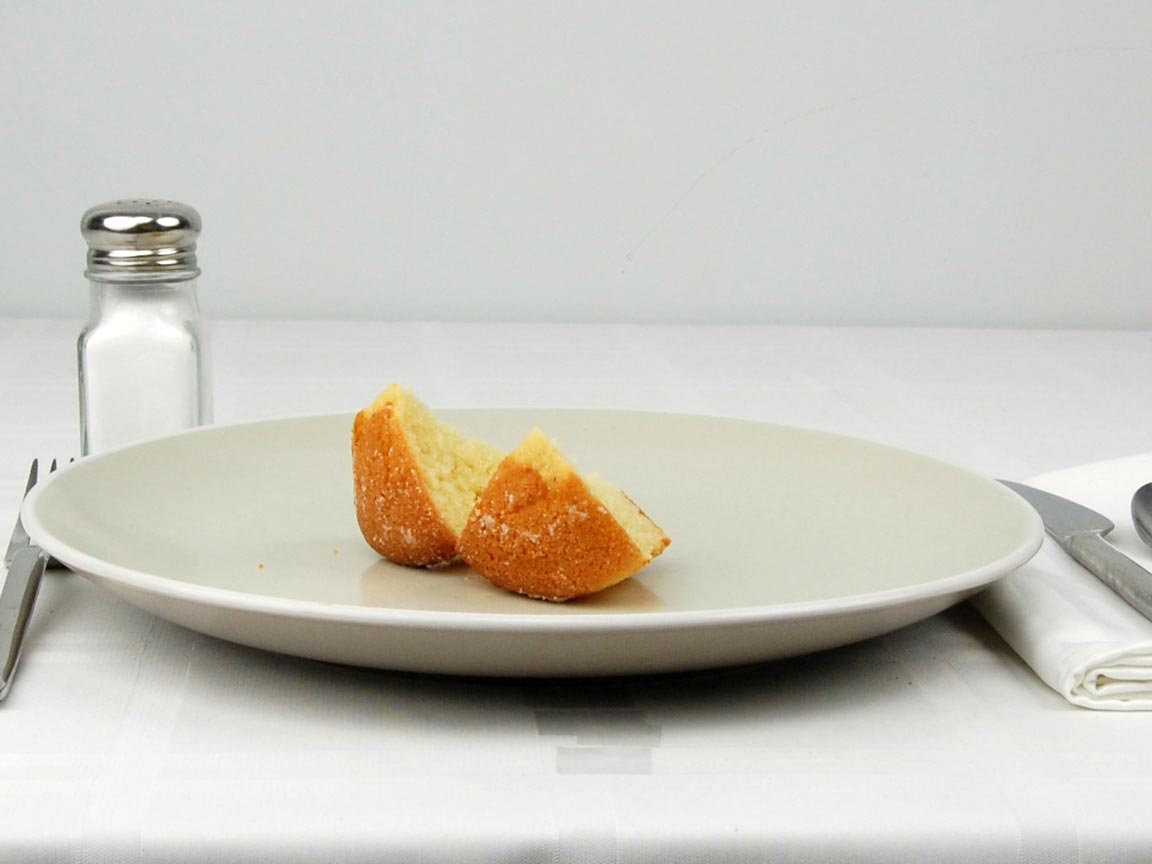 Calories in 0.5 muffin(s) of Corn Muffin