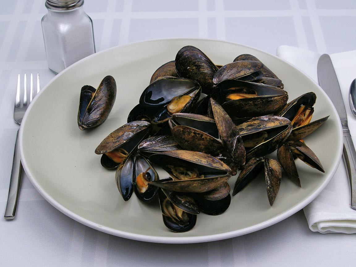Calories in 226 grams of Mussels - in Shell