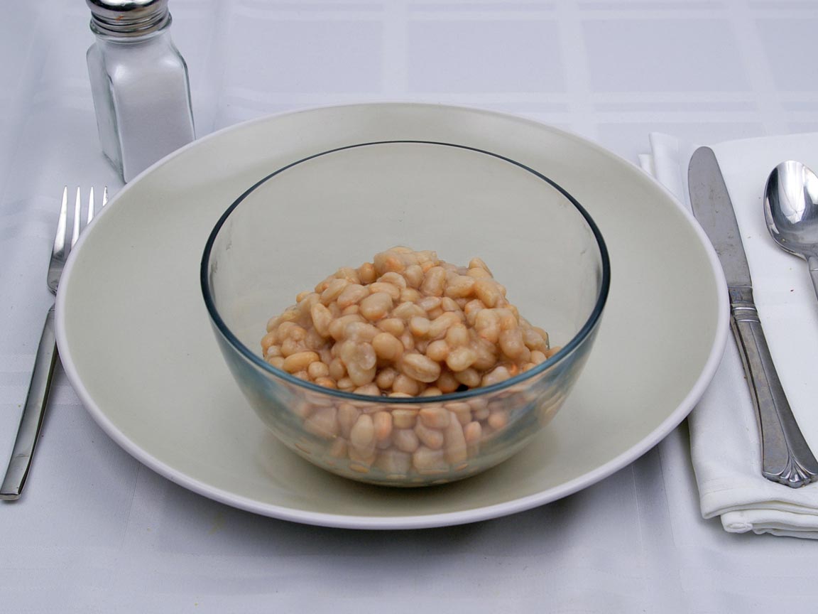 Calories in 0.5 cup(s) of Navy Beans - Canned