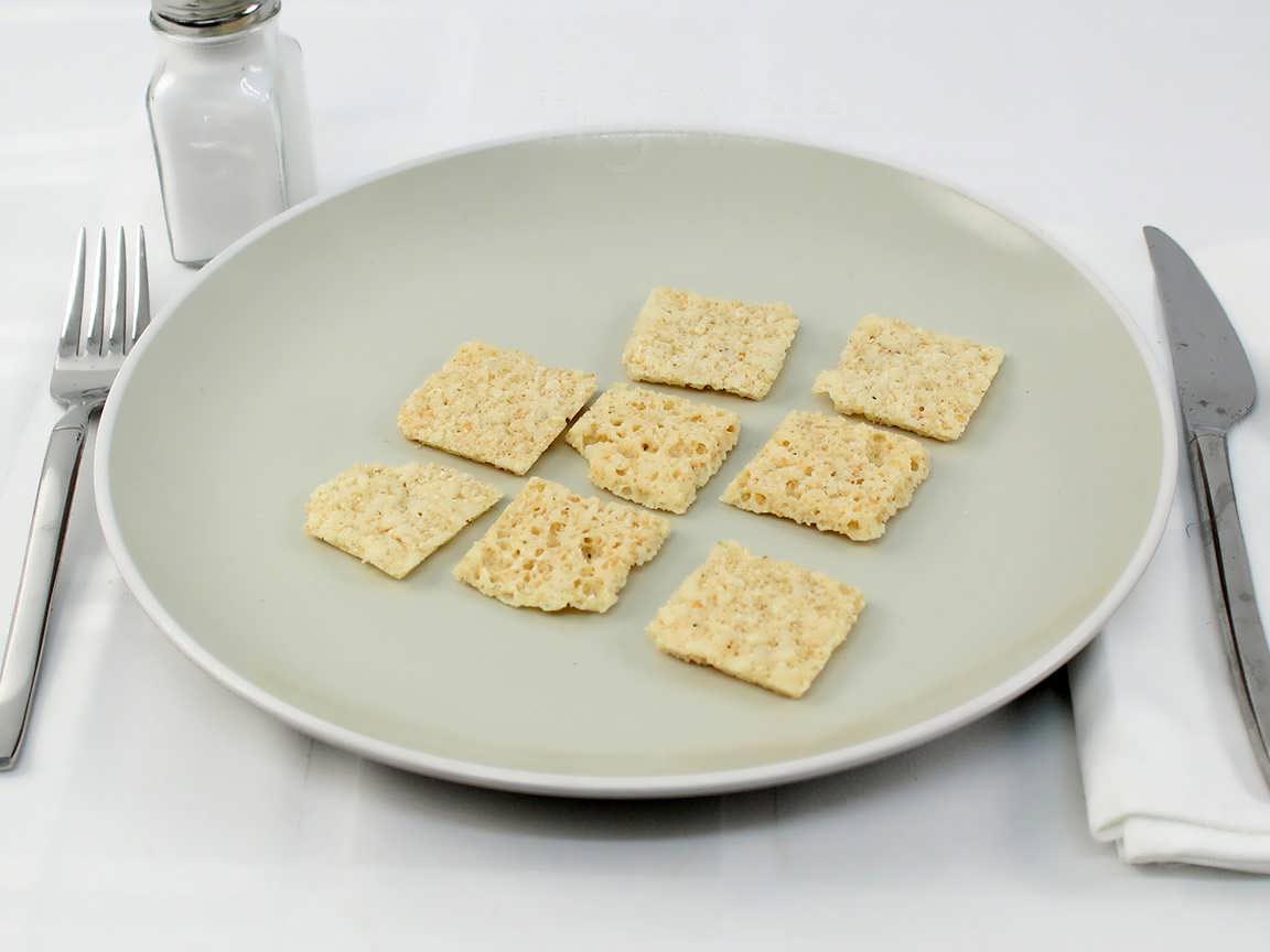 Calories in 32 grams of Parmesan Cheese Crisps