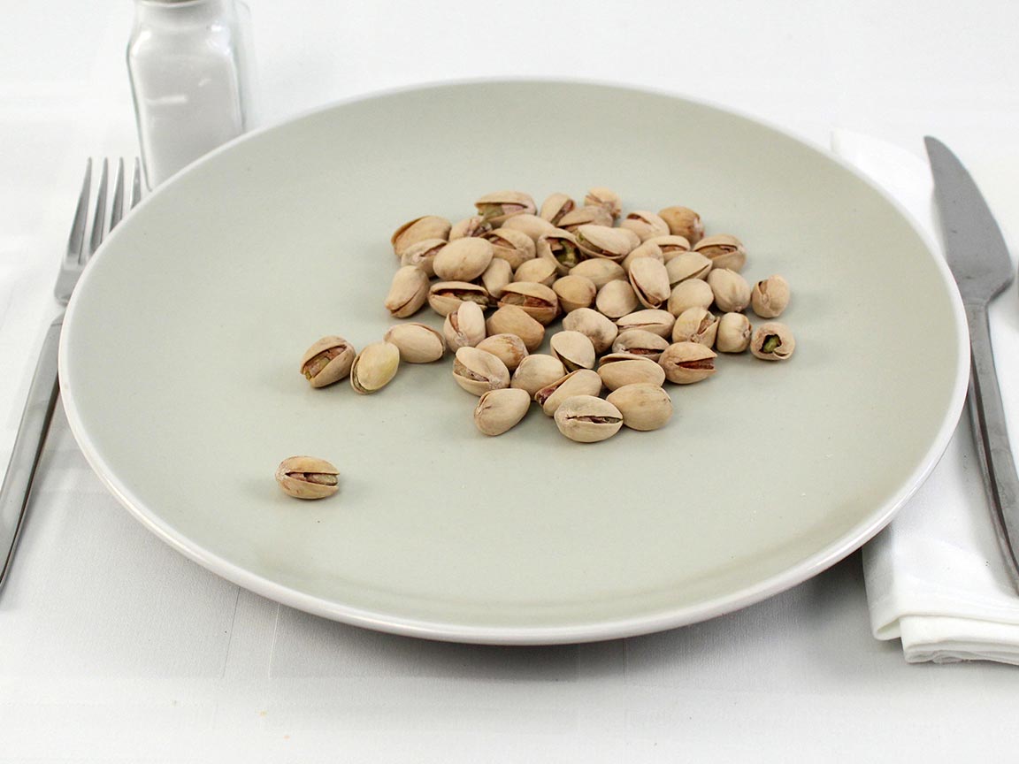 Calories in 0.44 cup(s) of Pistachio Nuts - Salted